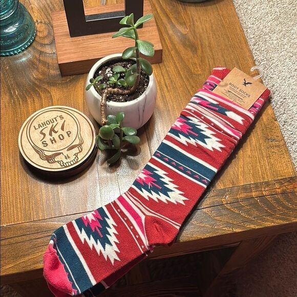 NWT American Eagle Outfitters Colorful Knit Knee-High Socks - Picture 1 of 9